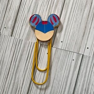 Jumbo character paper clips